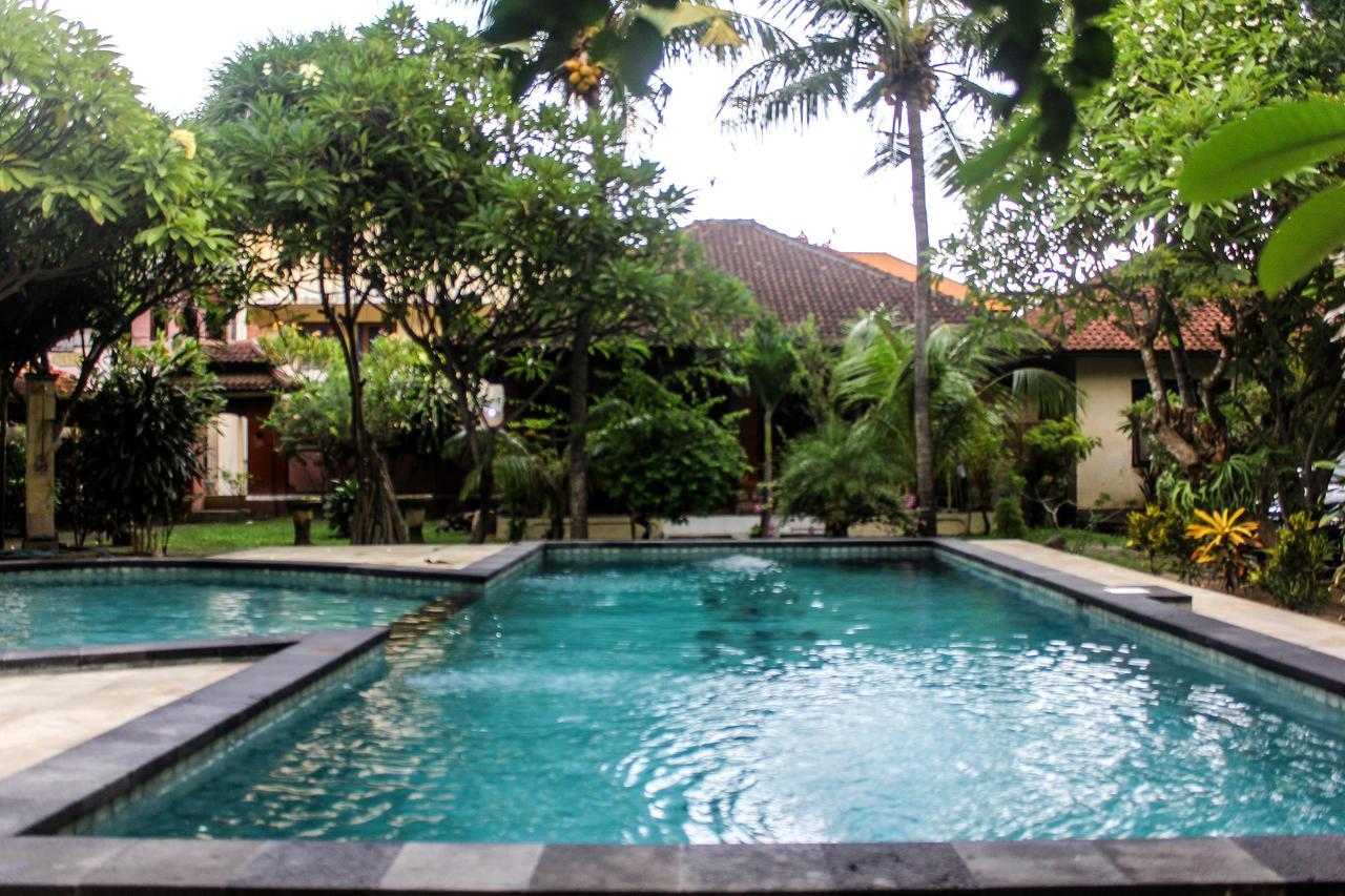 Budhi Beach Inn Kuta Lombok Exterior foto